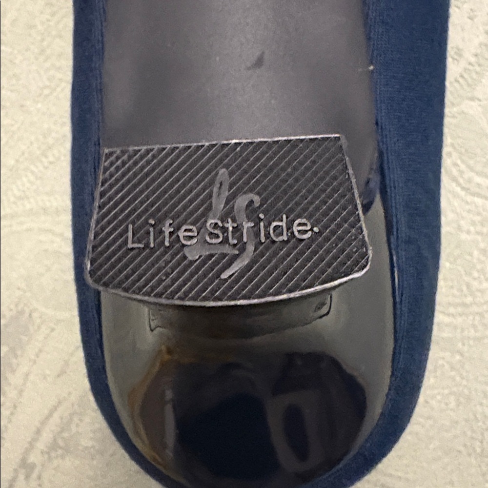 Life Stride Women’s Size 7.5 Shoes Navy Blue Linen Peep Toe 2” Heels Bow Detail - Picture 2 of 11